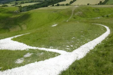 Close-up of the White Horse Segsbury (a.k.a Letcombe) Castle Ramparts | Hillforts of the Ridgeway