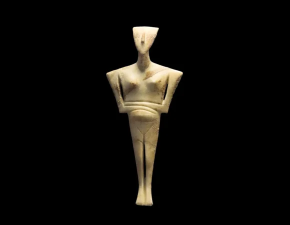 Human representation carved in marble by a Cycladic artist in the 3rd millennium BC