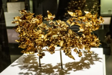 Queen Medea's Gold Wreath Queen Medea's Gold Wreath