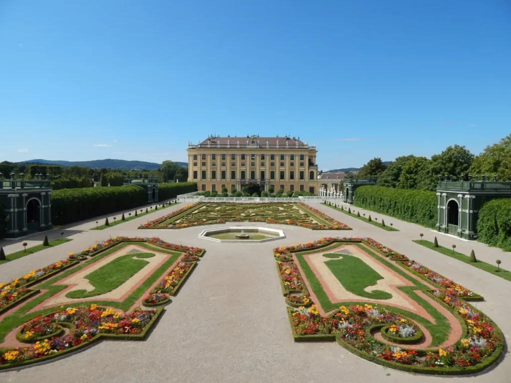 Schonbrunn Palace | Historic Vienna