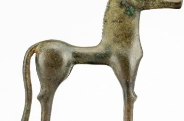 2016.193-StatuetteofaHorse left